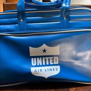 United Airlines bag